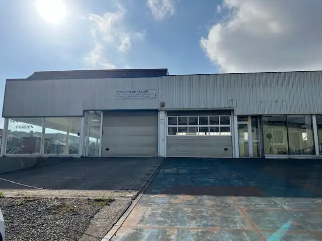 Außenansicht von Fabrikhallen zur Miete in Camargo