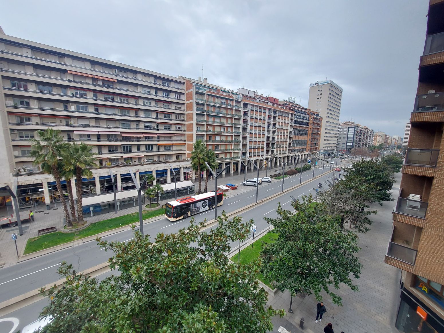 Vista exterior de Piso en venta en  Logroño con Aire acondicionado, Calefacción y Parquet