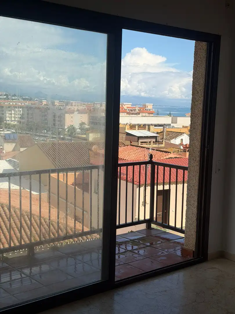 Habitatge amb terrassa en venda a San Luis de Sabinillas, imagen 5