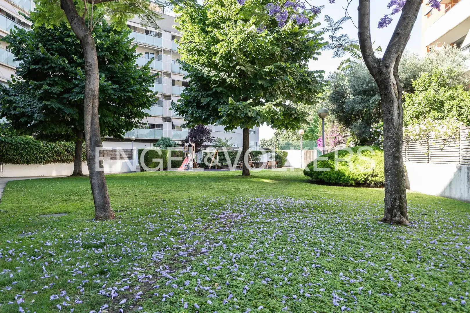 Vista exterior de Ático en venta en Sant Joan Despí con Aire acondicionado, Calefacción y Parquet