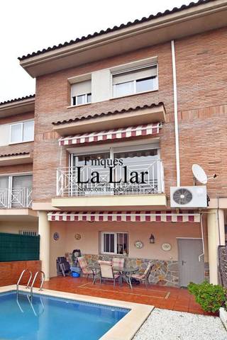 Casa-chalet en Venta en ALFABIA en La Palma de Cervelló