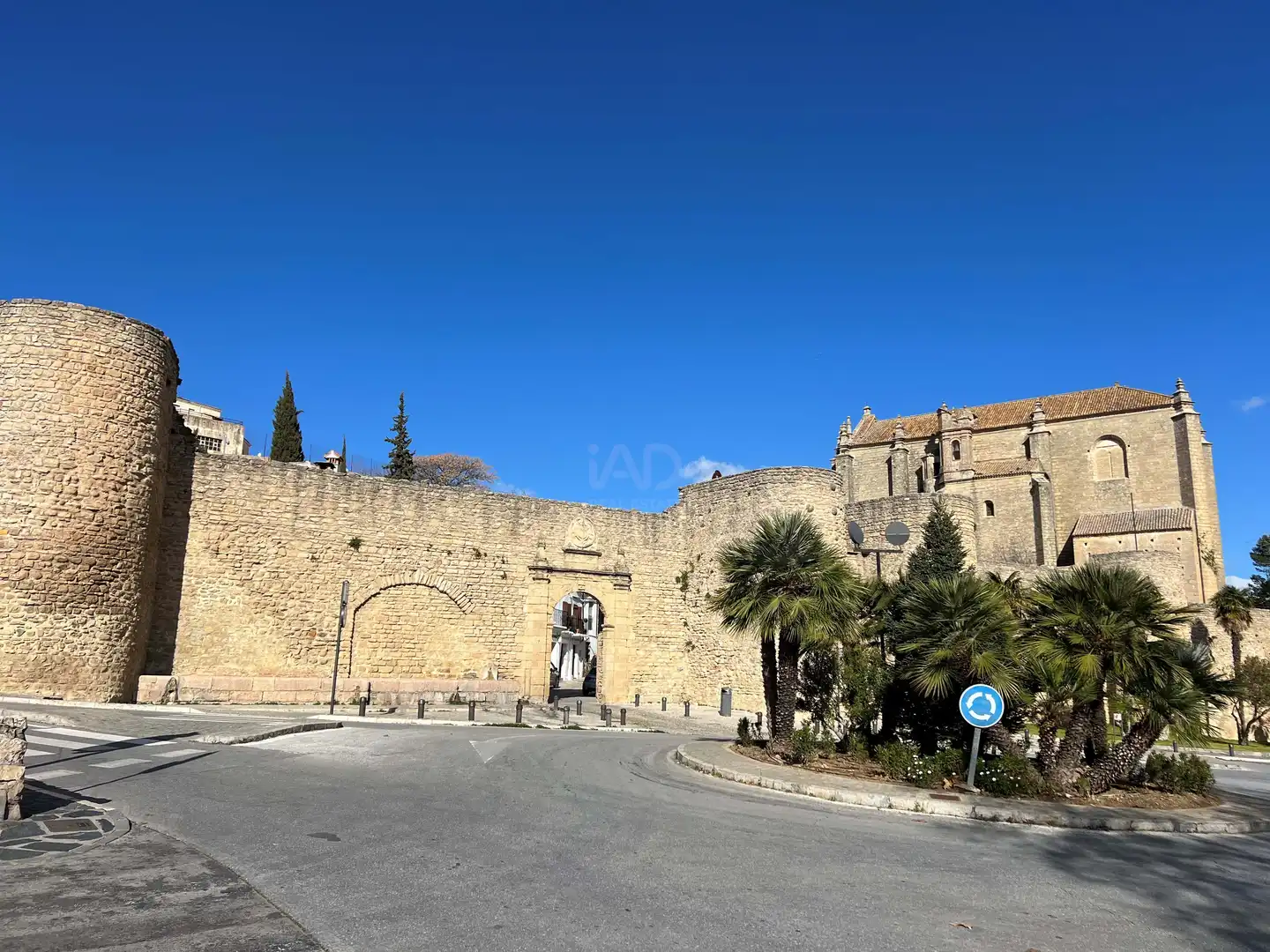 Exterior view of Flat for sale in Ronda  with Air Conditioner and Terrace