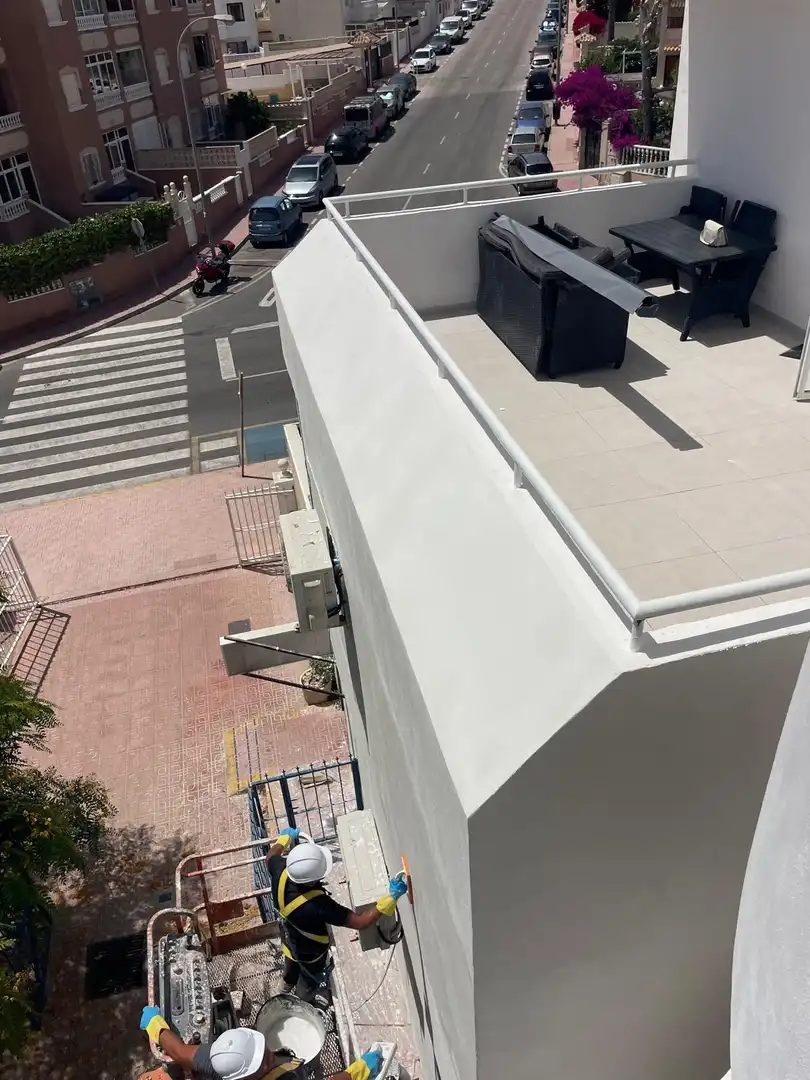 Vista exterior de Dúplex en venda en Torrevieja amb Terrassa, Moblat i Balcó