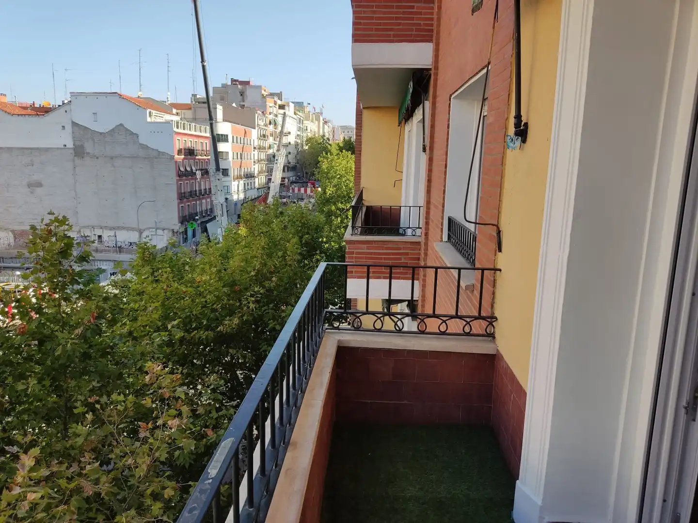 Balcony of Flat for share in Madrid  with Heating, Furnished and Oven