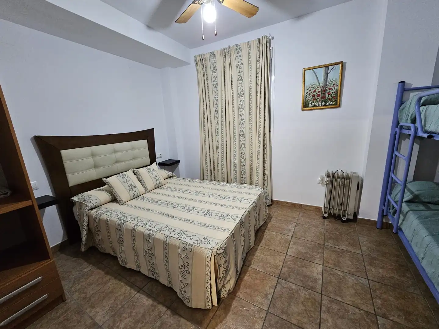 Schlafzimmer von Maisonette zum Verkauf in El Bosque mit Terrasse, Möbliert und Waschmaschine