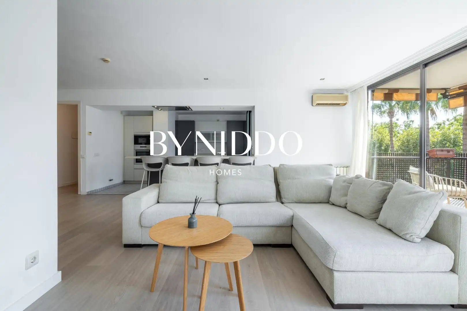 Sala de estar de Ático en venta en Sant Cugat del Vallès con Aire acondicionado, Calefacción y Parquet