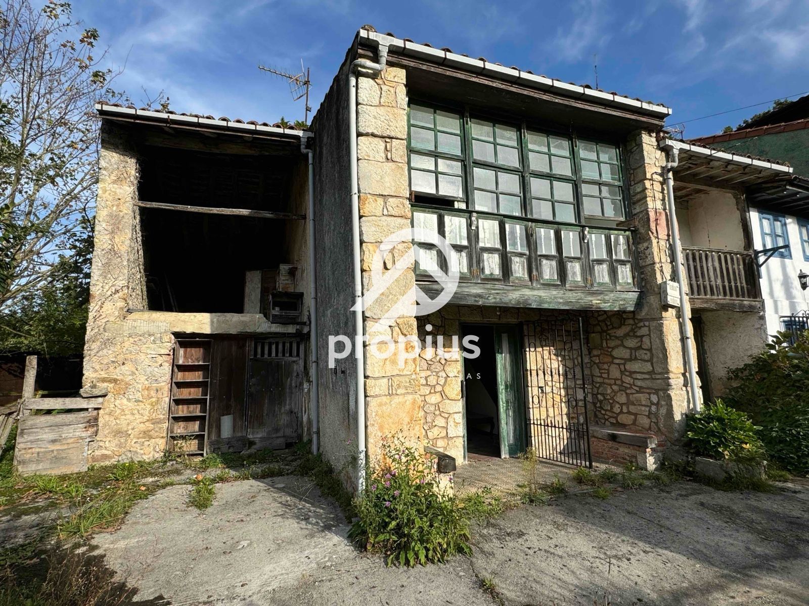 Exterior view of House or chalet for sale in Llanes  with Heating, Private garden and Terrace