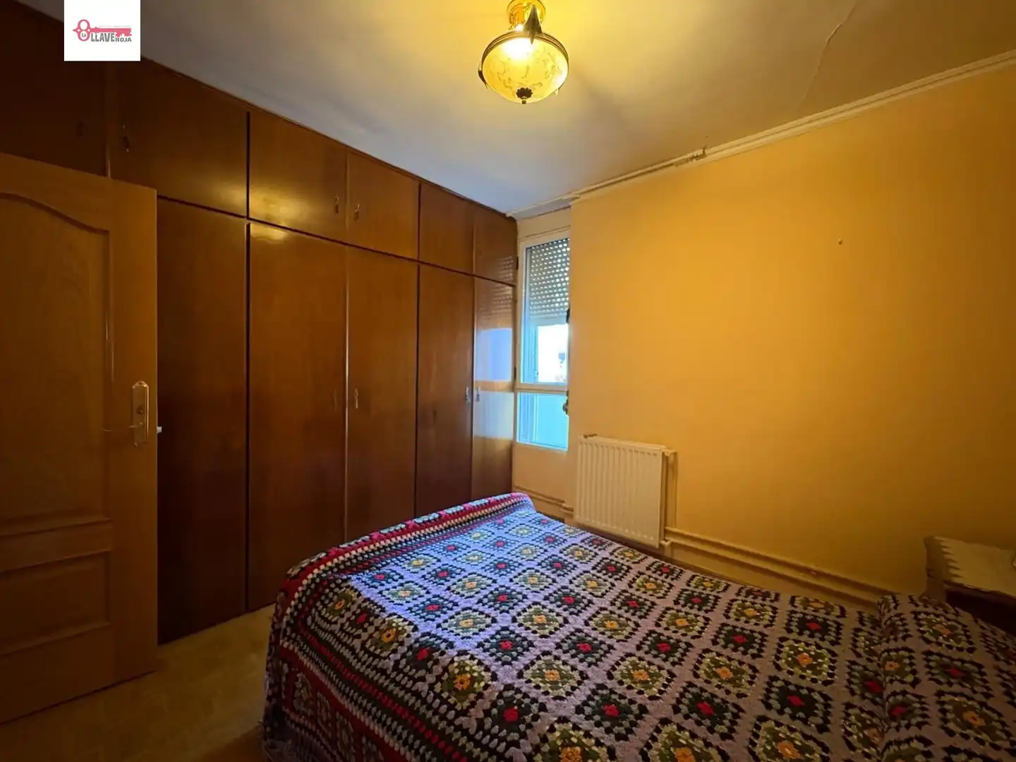 Schlafzimmer von Wohnung zum Verkauf in Burgos mit Heizung