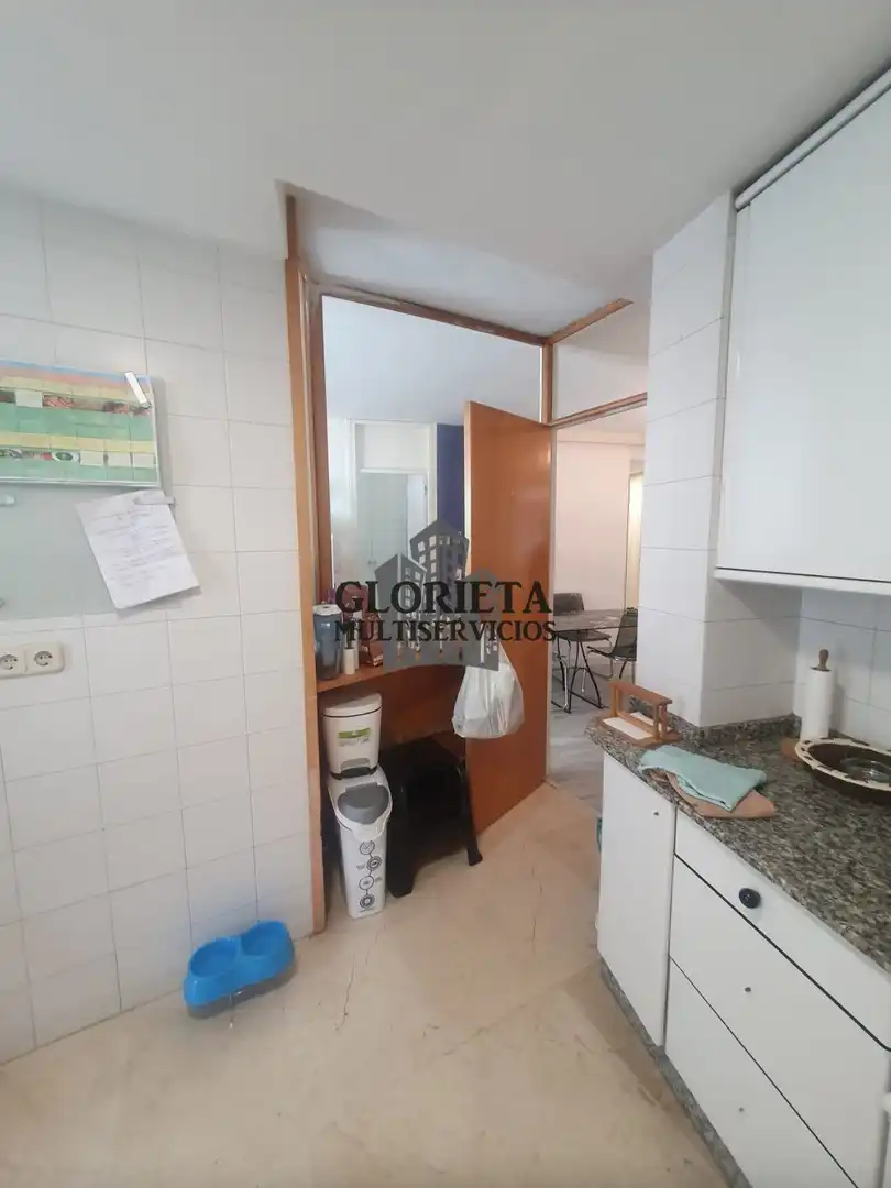 Piso en venta en Vigo  con Calefacción, Trastero y Amueblado