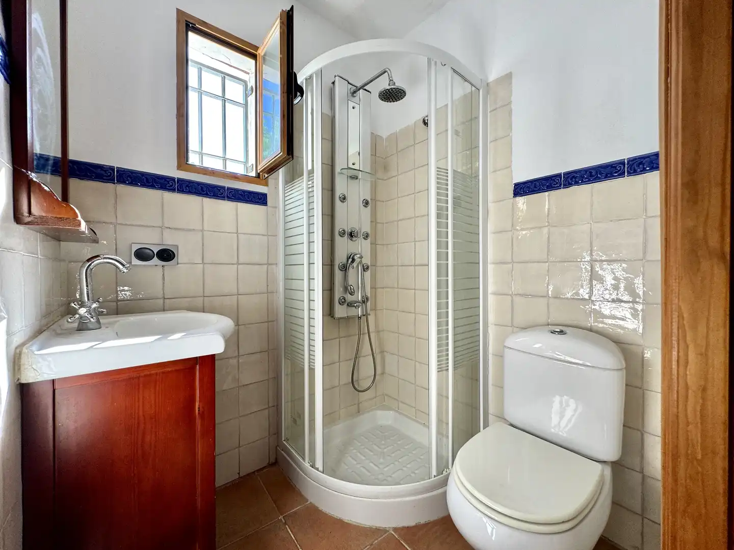 Baño de Terreno en venta en Alpujarra de la Sierra