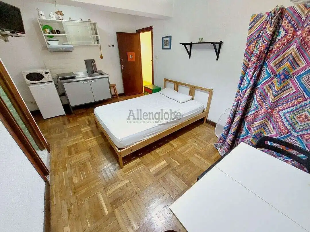 Bedroom of Flat for rent in Oviedo   with Heating