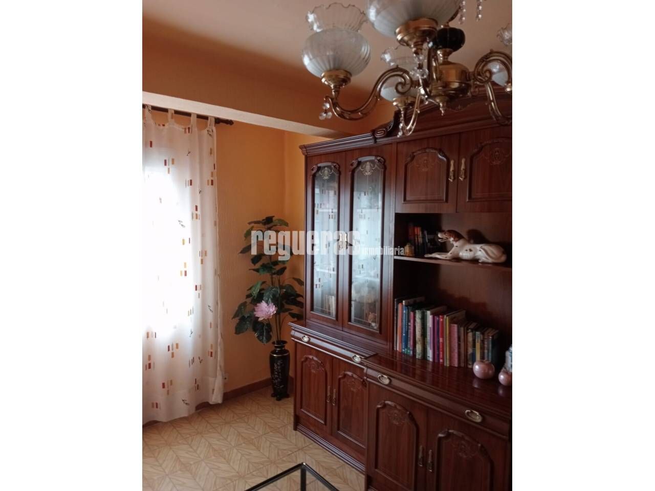 Flat for sale in Covadonga, Versalles
