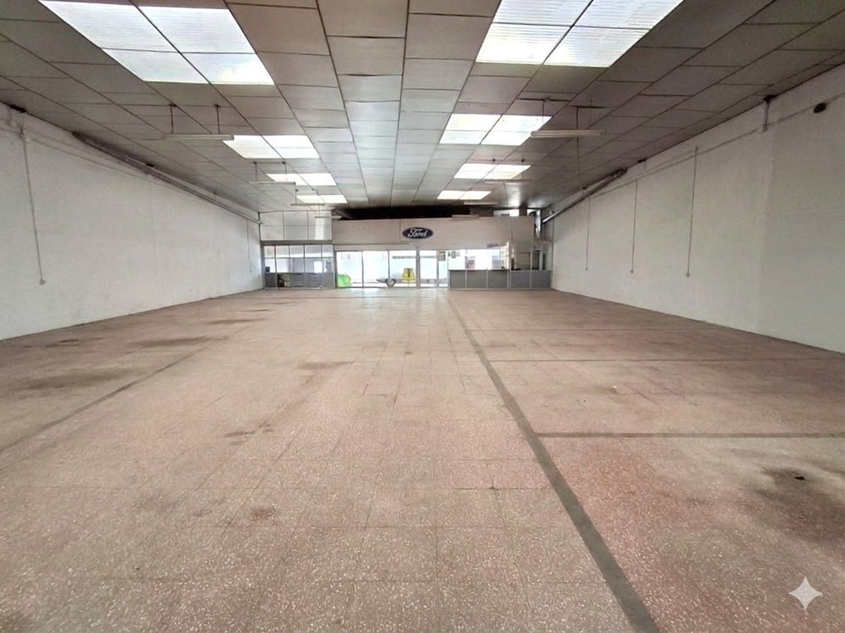 Fabrikhallen zum Verkauf in La Roda