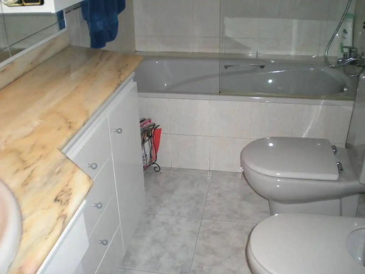 Badezimmer von Wohnung zum Verkauf in Manresa mit Klimaanlage, Heizung und Terrasse