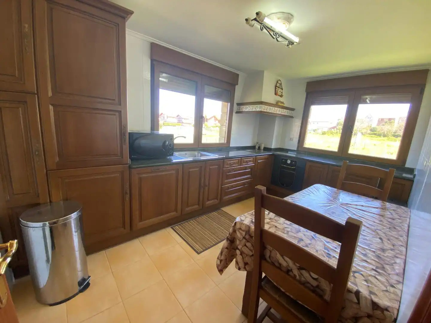 Cocina de Casa o chalet en venta en Castro-Urdiales con Calefacción, Jardín privado y Terraza