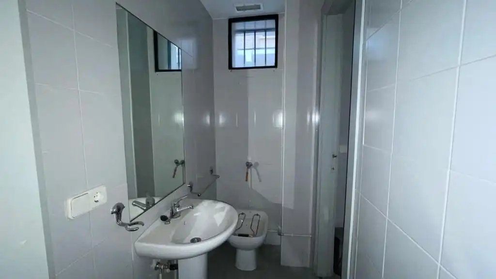 Badezimmer von Geschaftsraum zum Verkauf in Castellón de la Plana / Castelló de la Plana
