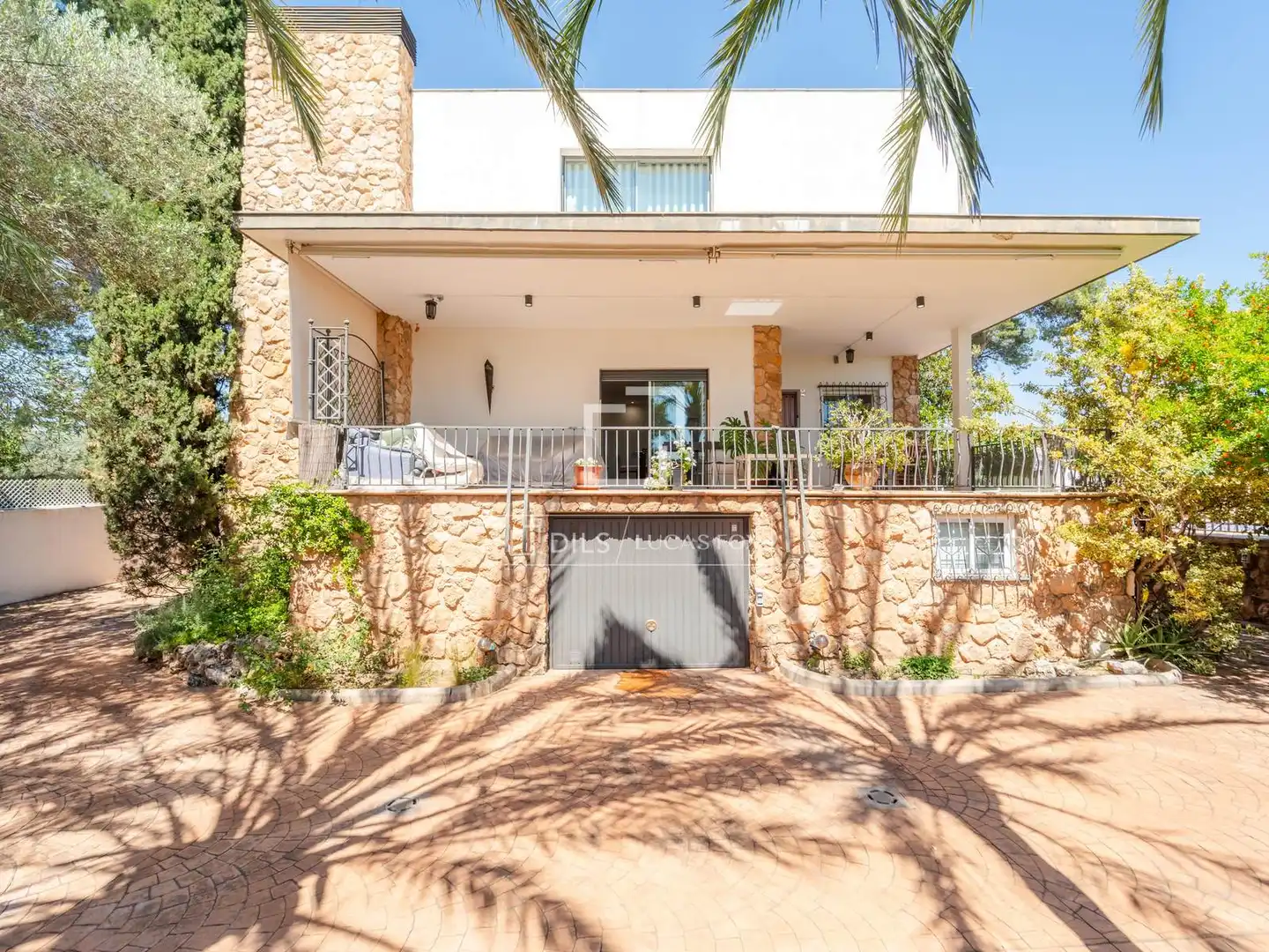 Vista exterior de Casa o chalet en venta en Riba-roja de Túria con Aire acondicionado, Jardín privado y Terraza