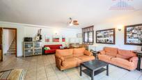 Living room of House or chalet for sale in Campo Real  with Air Conditioner, Terrace and Swimming Pool