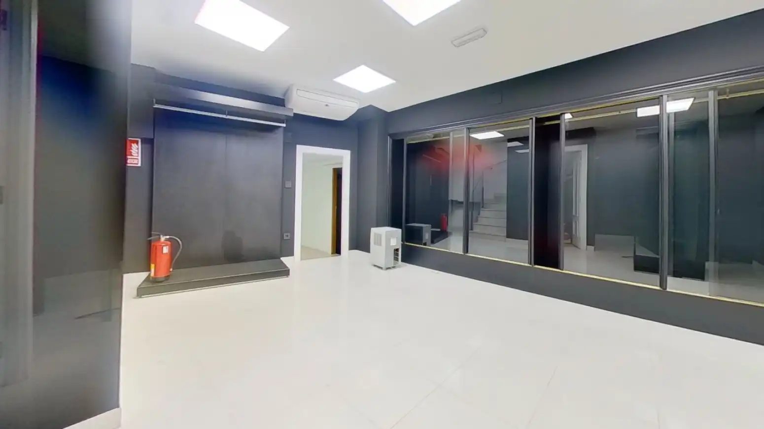 Commercial properties for rent in Torrelavega   with Air Conditioner