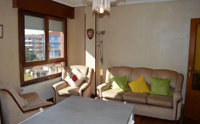 Sala d'estar de Pis en venda en Medina de Pomar amb Terrassa