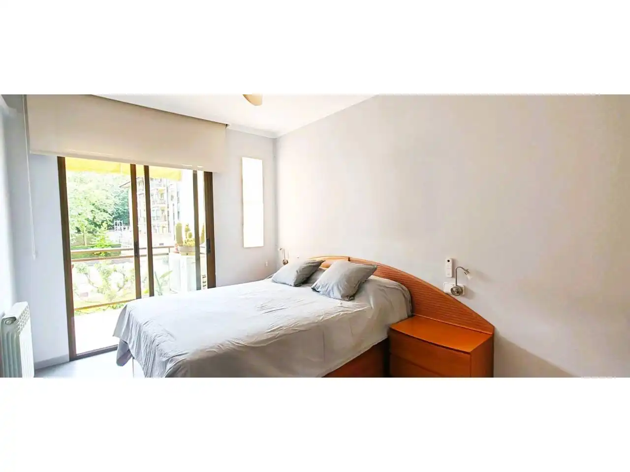Schlafzimmer von Wohnung zum Verkauf in Girona mit Klimaanlage, Heizung und Terrasse
