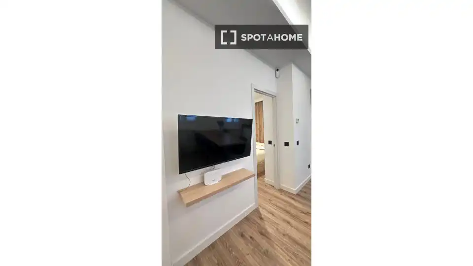 Exterior view of Flat for rent in Madrid  with Air Conditioner, Heating and Furnished