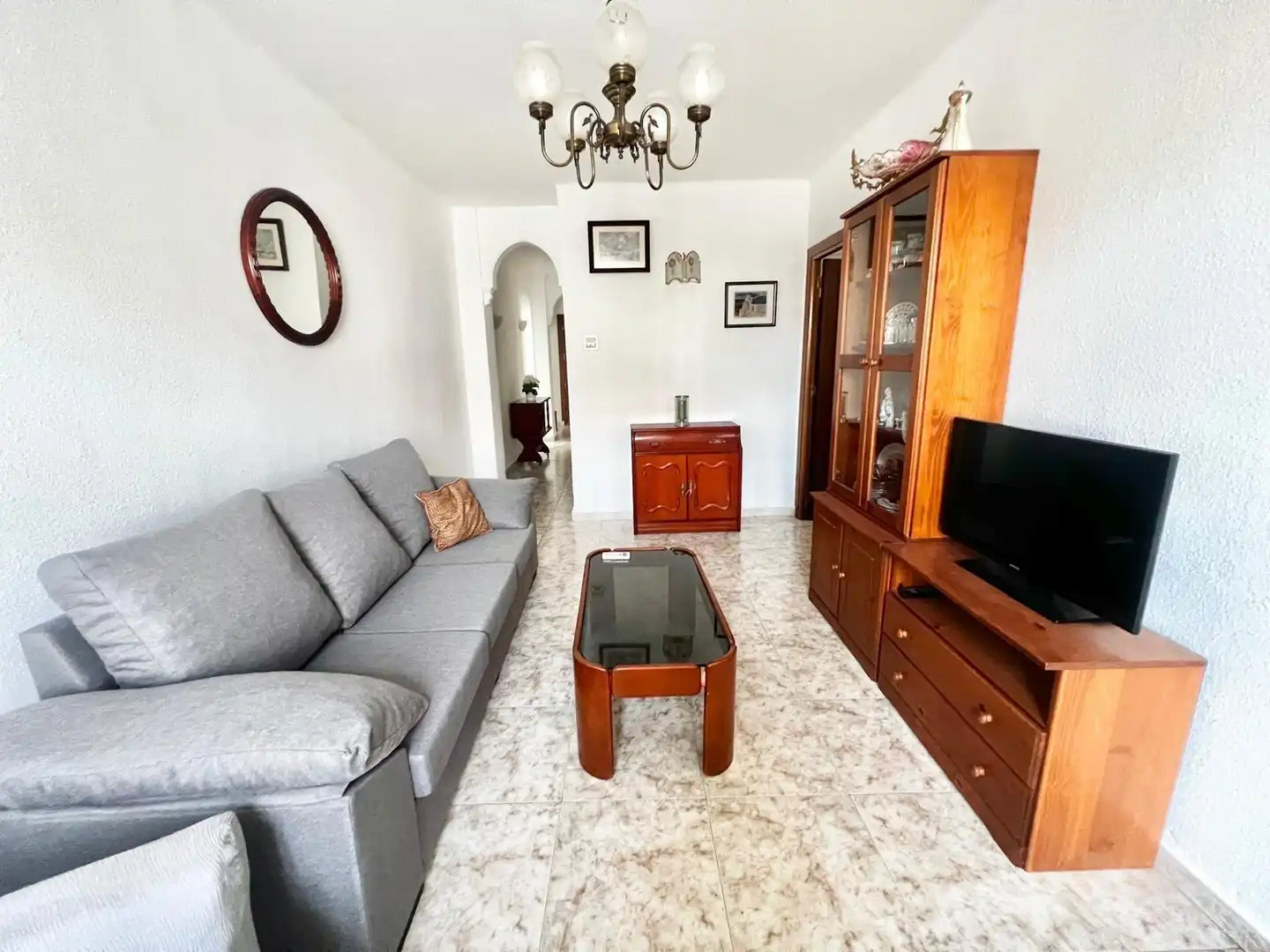 Sala d'estar de Pis de lloguer en Málaga amb Aire condicionat i Moblat