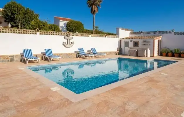 Piscina de Casa o xalet en venda en Barbate