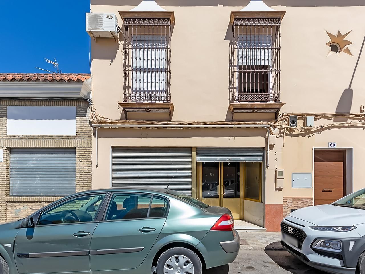 Vista exterior de Local en venda en Utrera