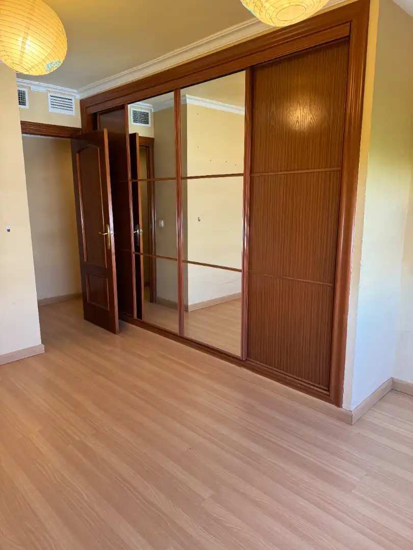 Piso en venta en Sevilla con Aire acondicionado, Calefacción y Parquet