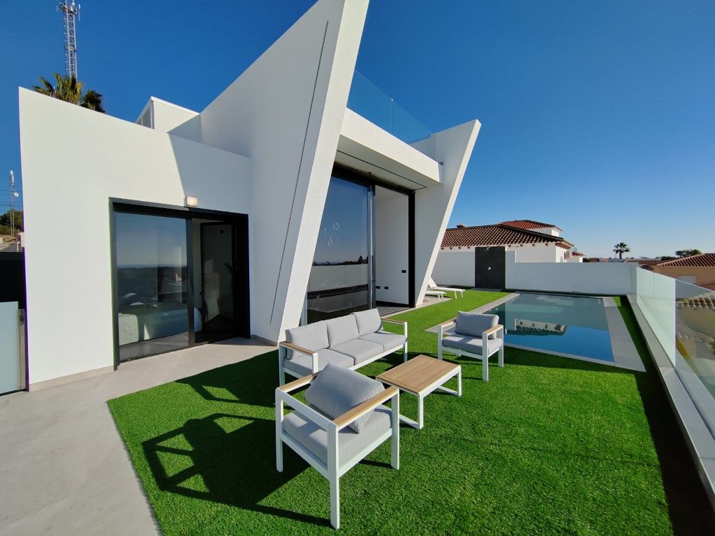 Terrace of House or chalet for sale in Orihuela  with Air Conditioner and Swimming Pool
