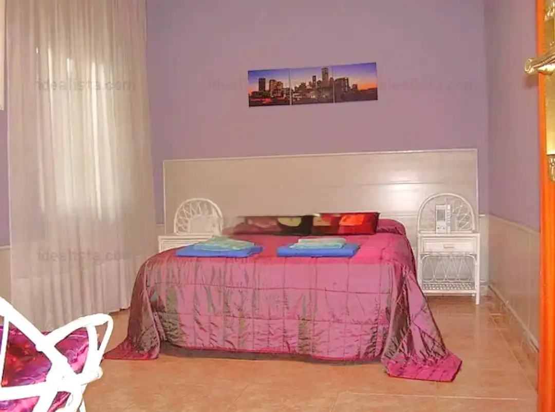 Dormitori de Casa adosada en venda en  Logroño amb Calefacció, Jardí privat i Parquet