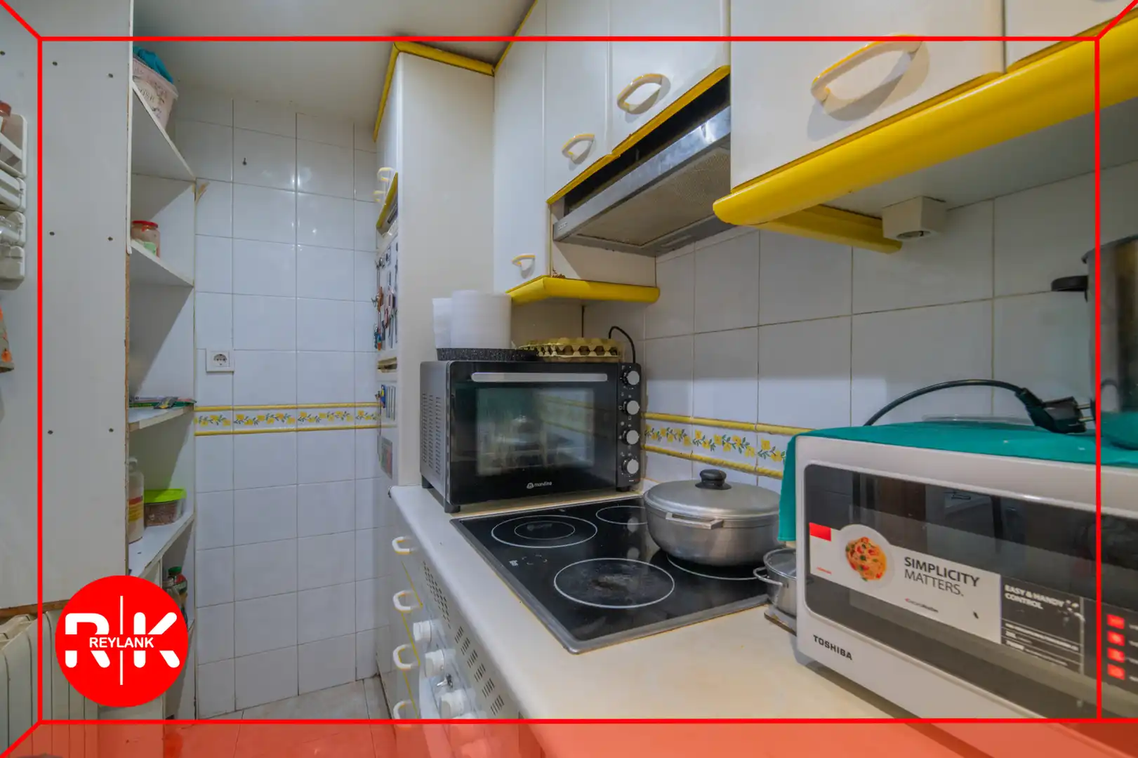 Kitchen of Flat for sale in Madrid  with Heating, Washing machine and Microwave
