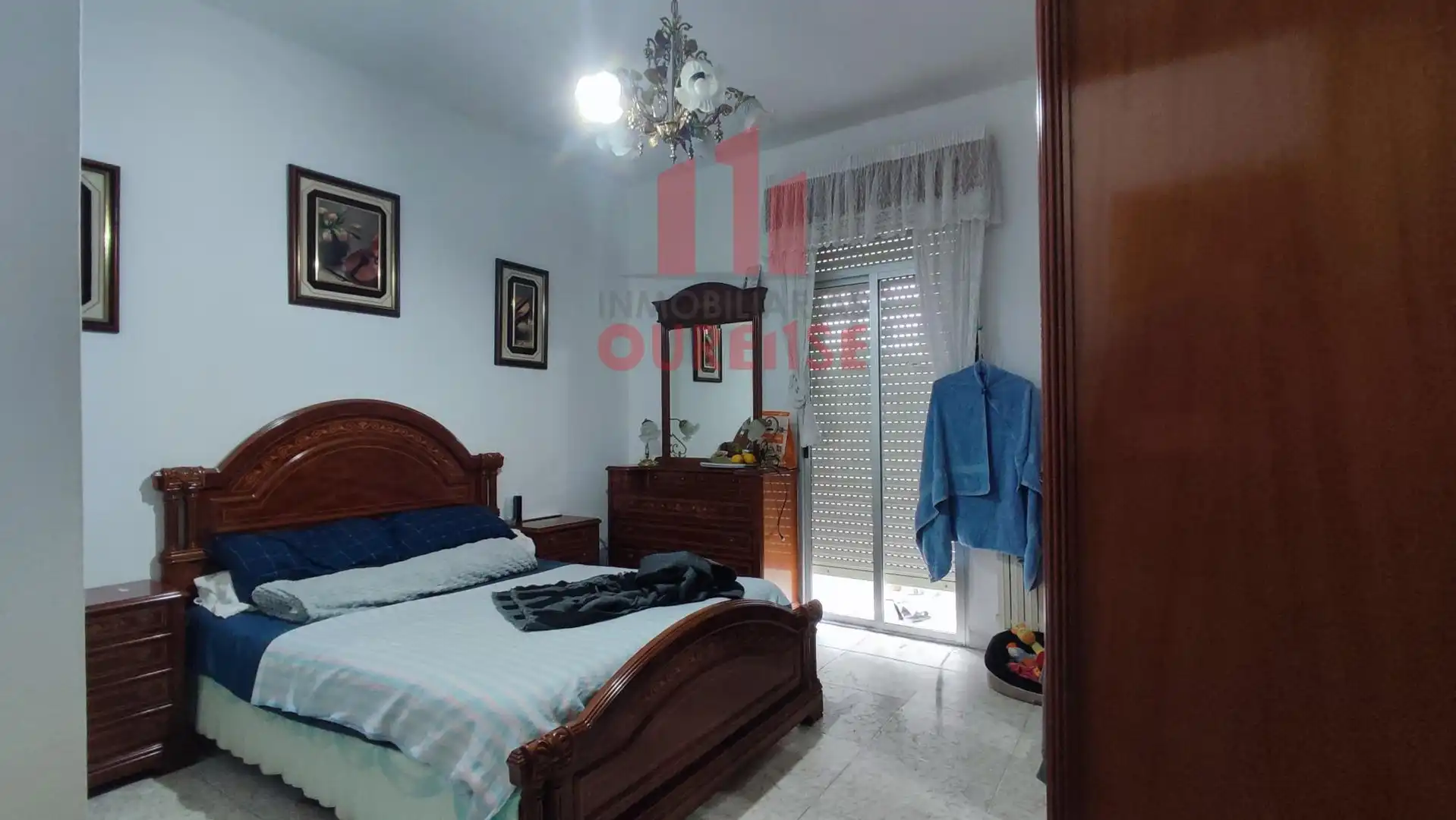 Dormitori de Casa o xalet en venda en Ourense Capital  amb Calefacció i Jardí privat