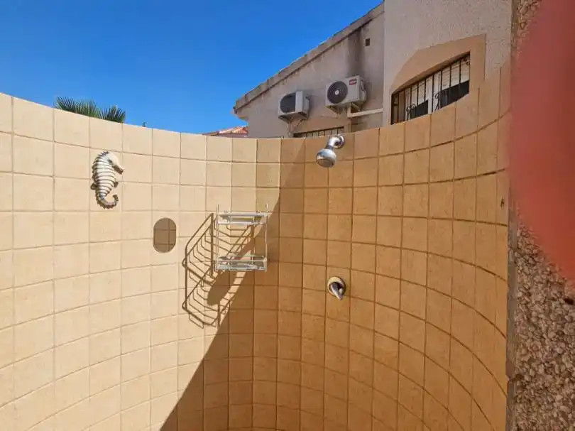 Bany de Casa o xalet en venda en Rojales amb Aire condicionat, Jardí privat i Piscina