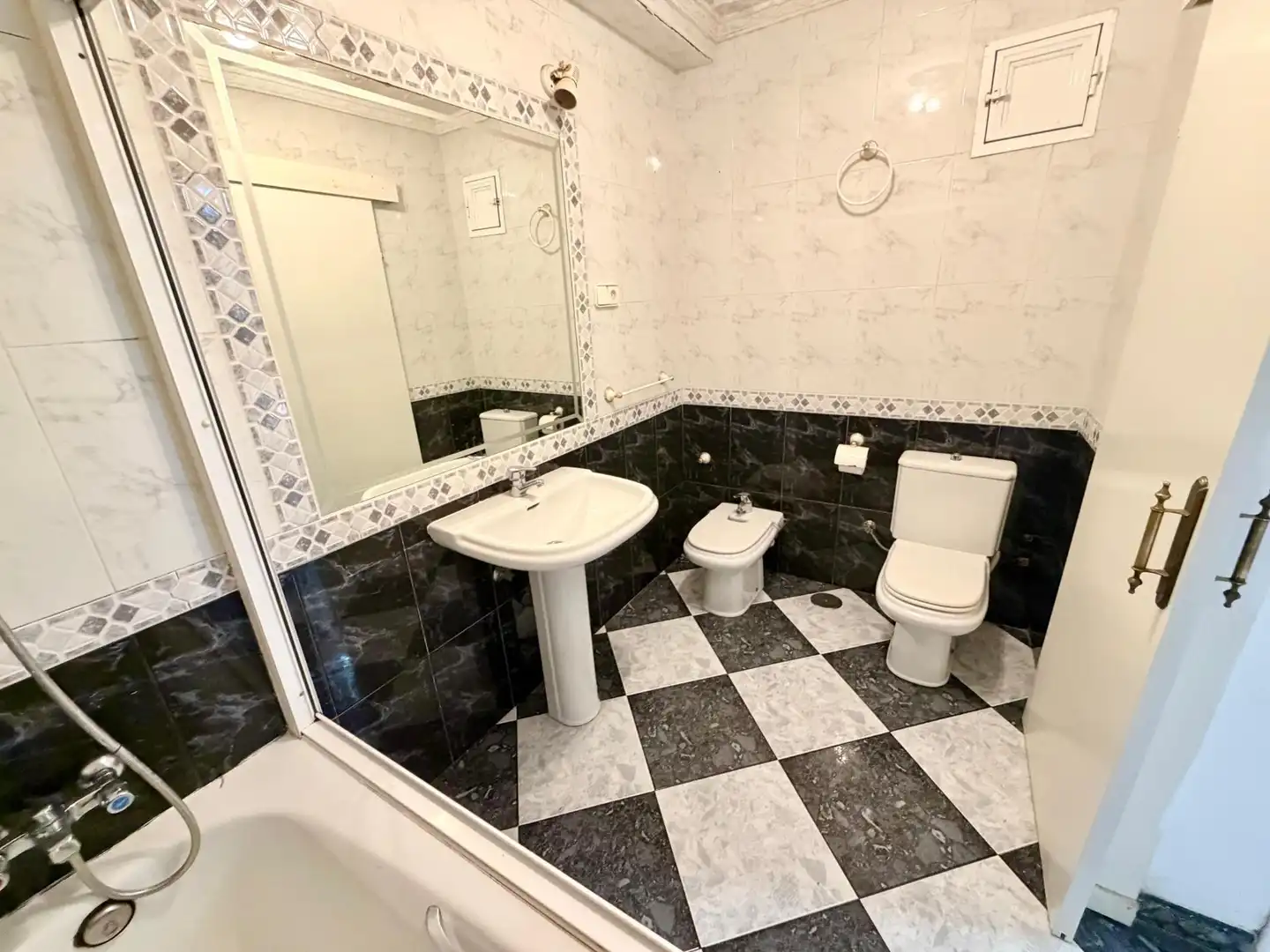 Bathroom of Flat for sale in Málaga