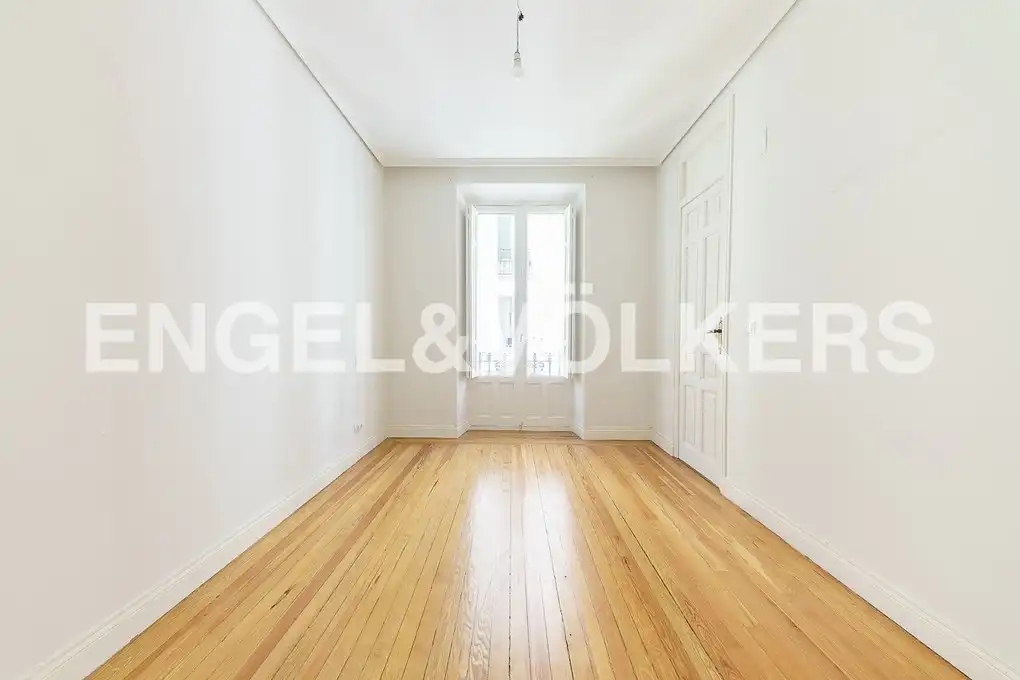 Wohnung zur Miete in Madrid mit Klimaanlage, Heizung und Parkett