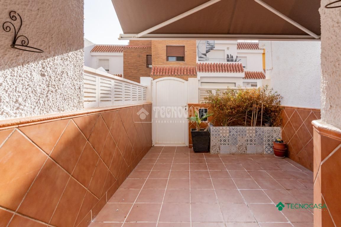 Casa adosada en venda a Aguadulce Sur