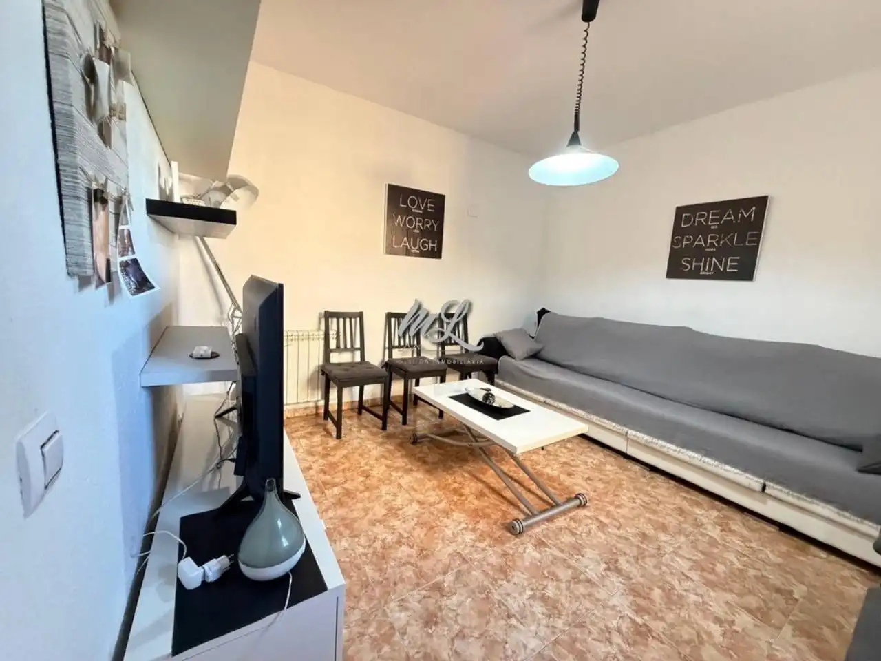 Sala d'estar de Casa adosada en venda en Villamiel de Toledo