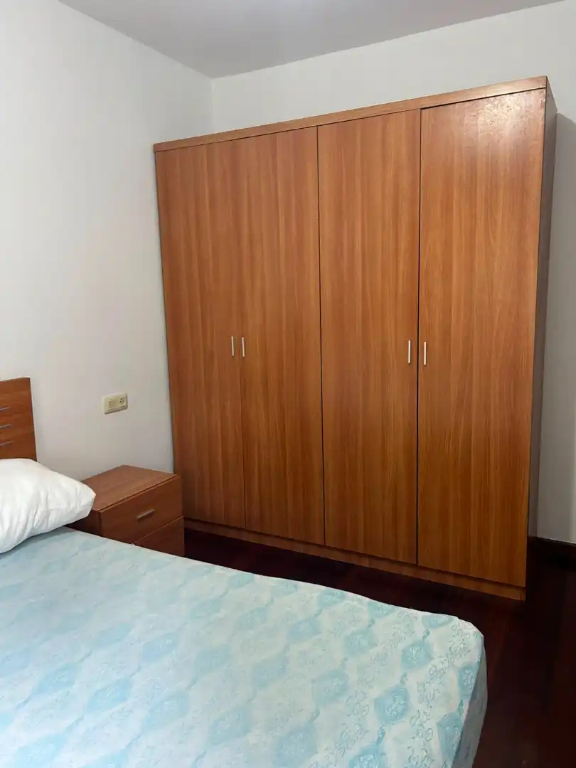 Habitación de Piso de alquiler en Santiago de Compostela  con Amueblado