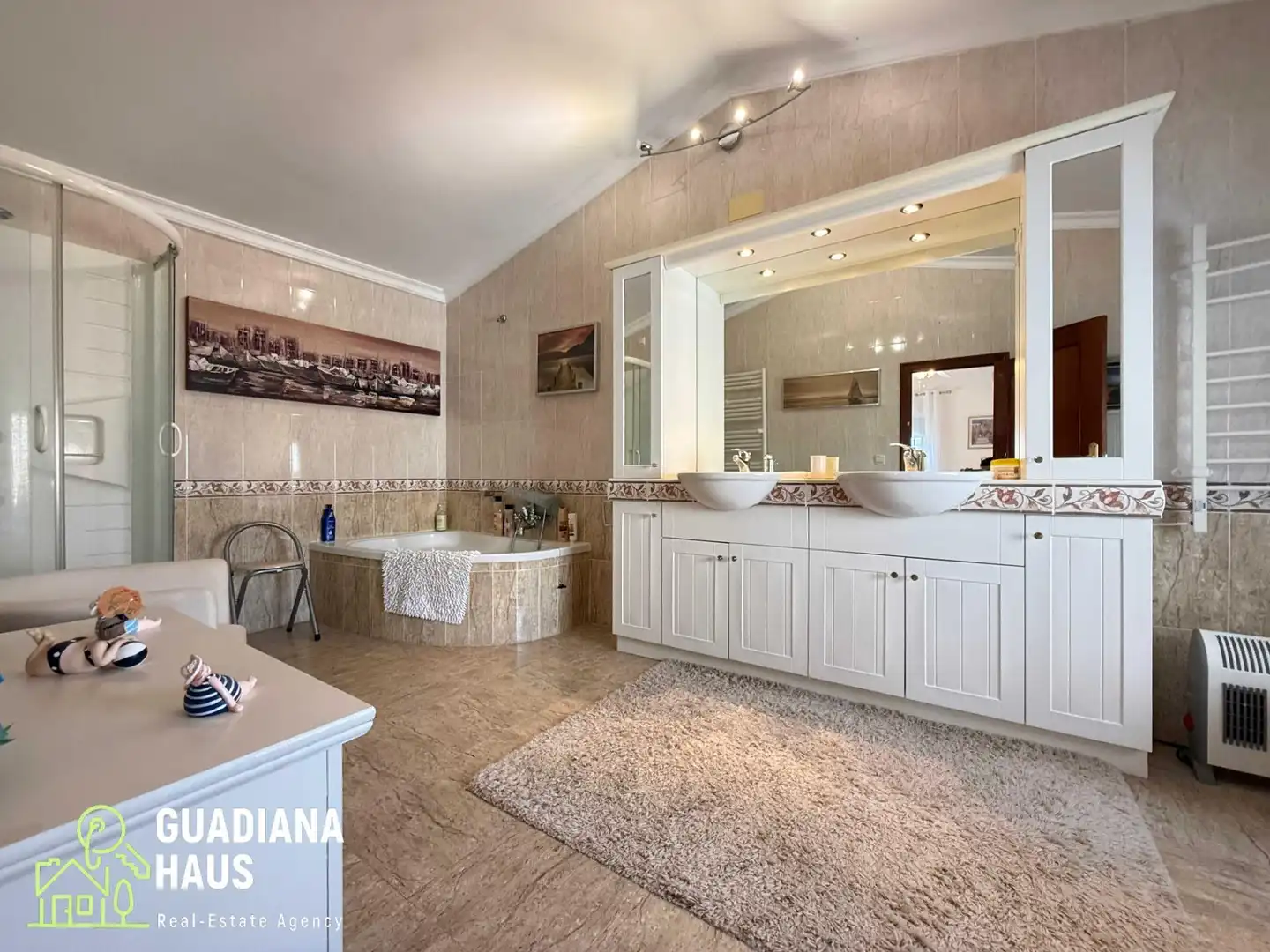 Bathroom of Houses for sale in Isla Cristina  with Air Conditioner, Heating and Private garden