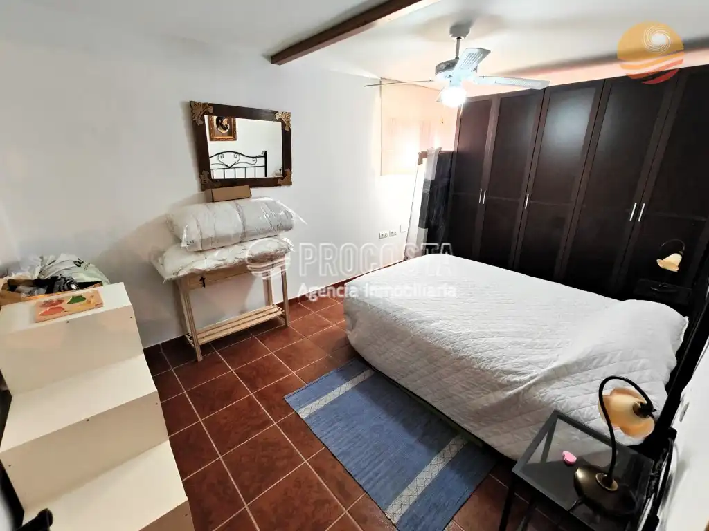 Habitación de Casa adosada en venta en Almuñécar con Aire acondicionado, Jardín privado y Terraza