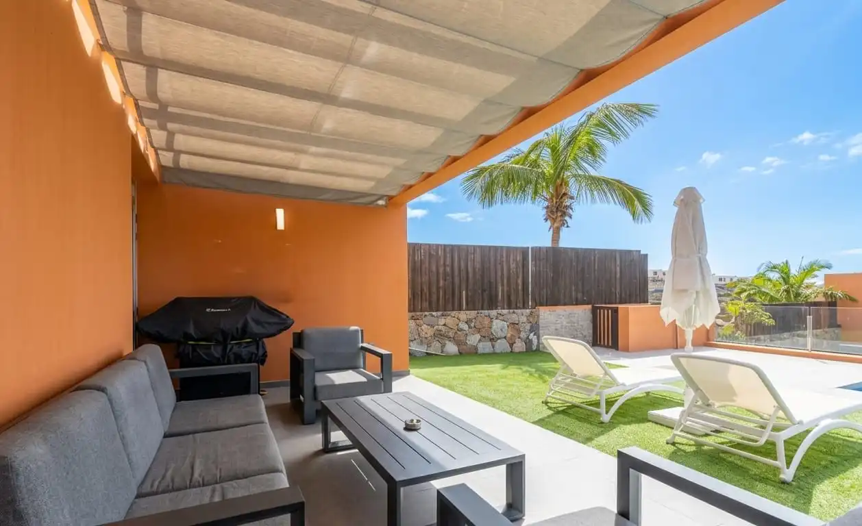 Terrassa de Casa o xalet en venda en San Bartolomé de Tirajana amb Aire condicionat, Jardí privat i Terrassa