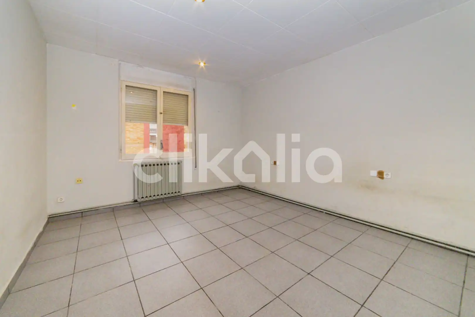 Habitación de Piso en venta en Vic con Calefacción, Terraza y Trastero