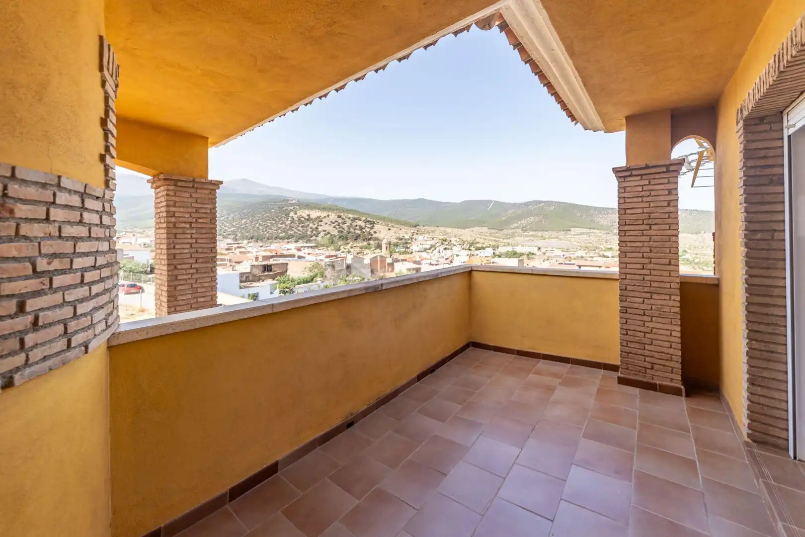 Balcony of Houses for sale in Aldeire  with Air Conditioner, Heating and Balcony