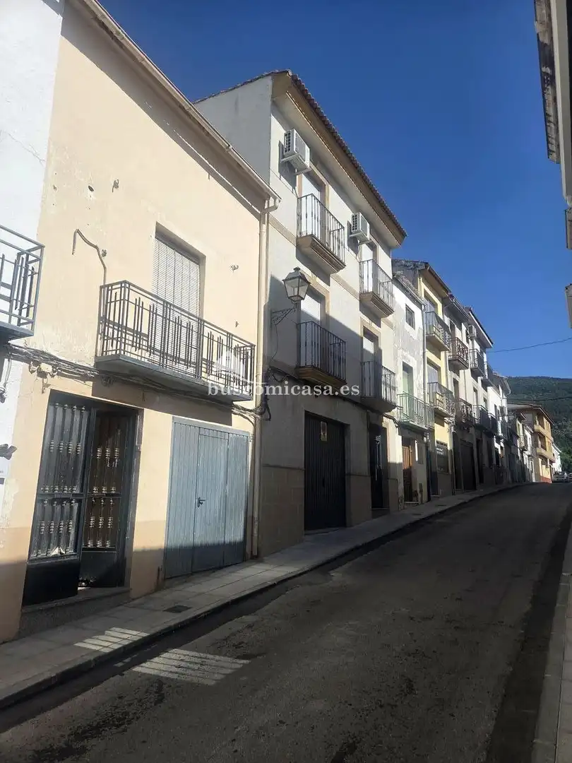 Vista exterior de Casa adosada en venta en Mancha Real con Balcón