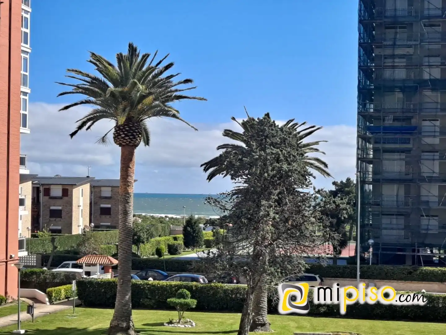 Jardí de Pis de lloguer en Laredo amb Moblat