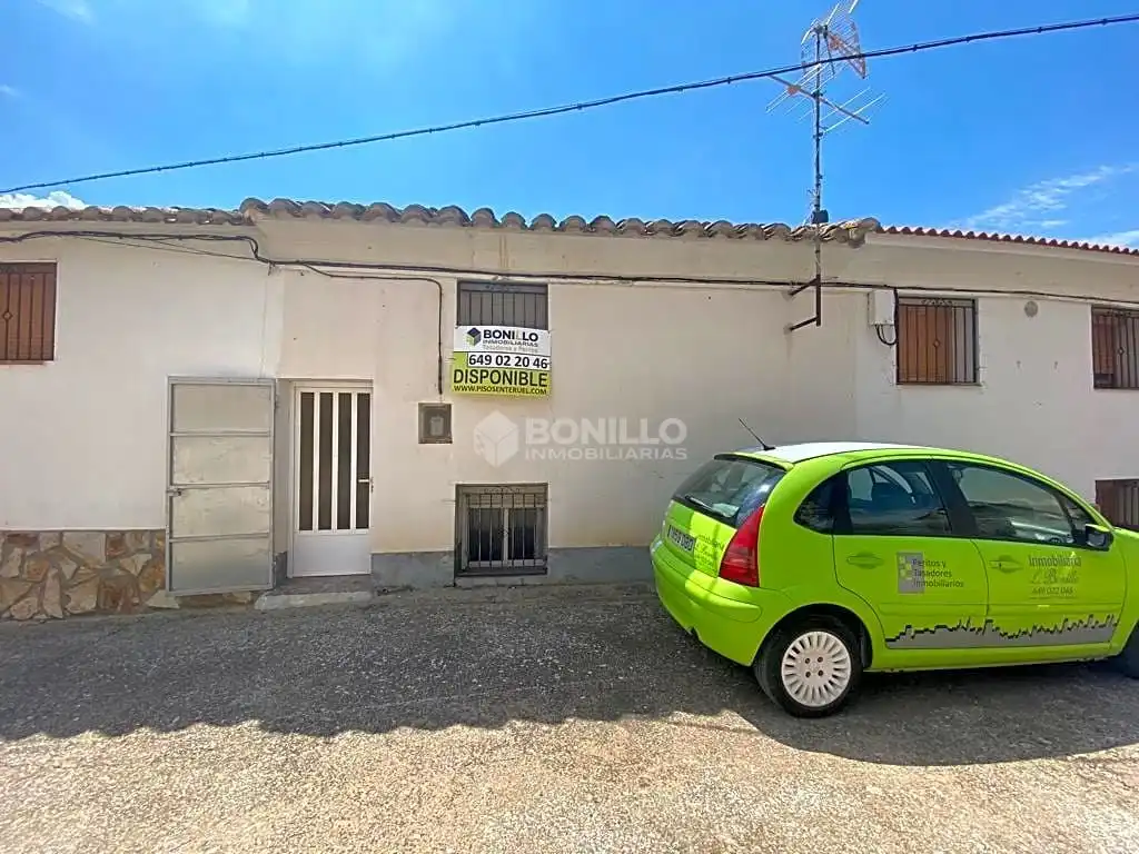 Finca rústica en venda a Calle Iglesia, Perales del Alfambra