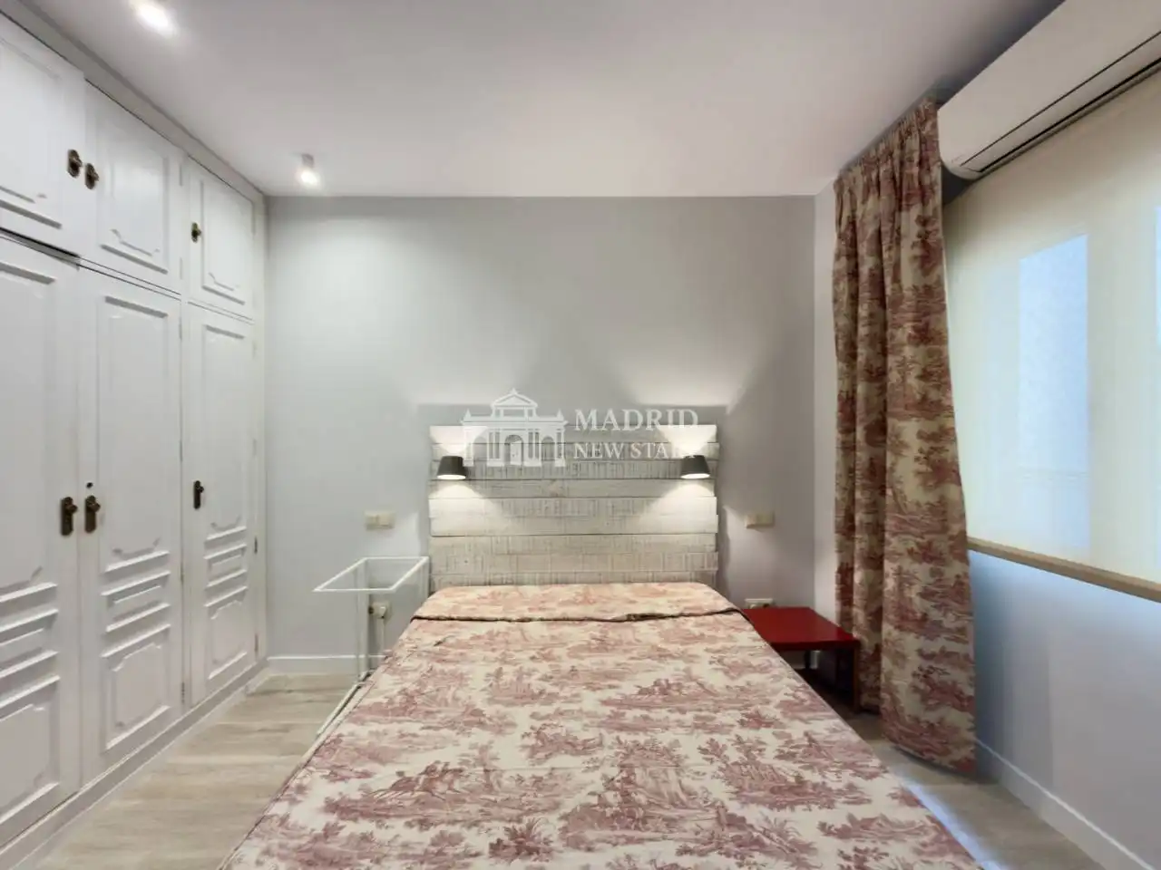 Habitación de Apartamento de alquiler en Madrid con Aire acondicionado, Calefacción y Parquet