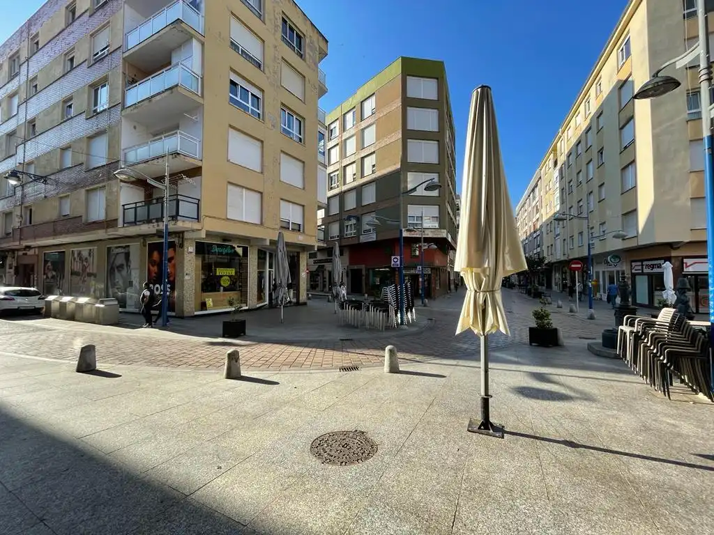 Local de alquiler en Juan José Ruano, 1, Santoña